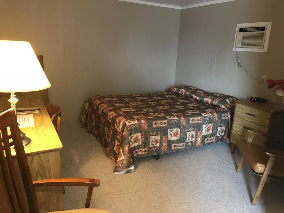 Kincardinite Motel Ripley エクステリア 写真