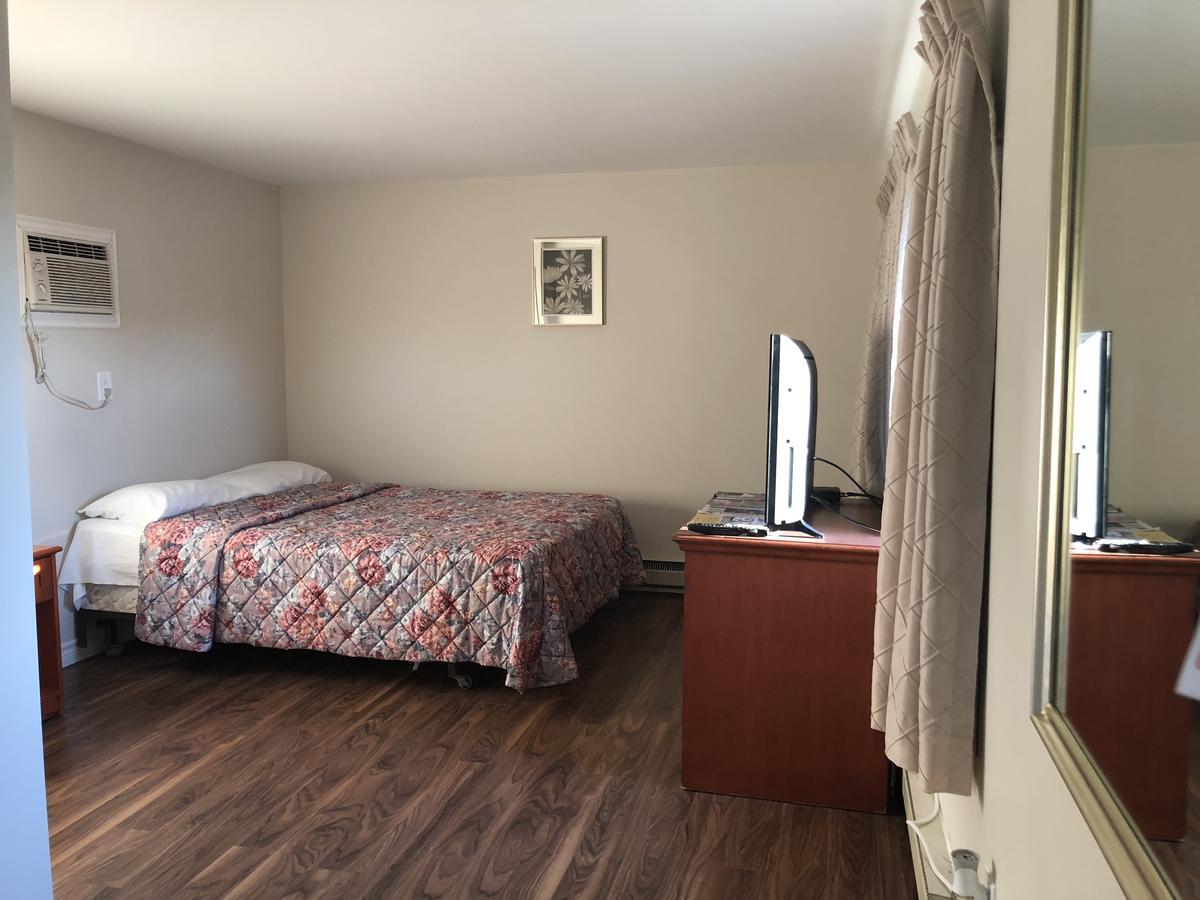 Kincardinite Motel Ripley エクステリア 写真